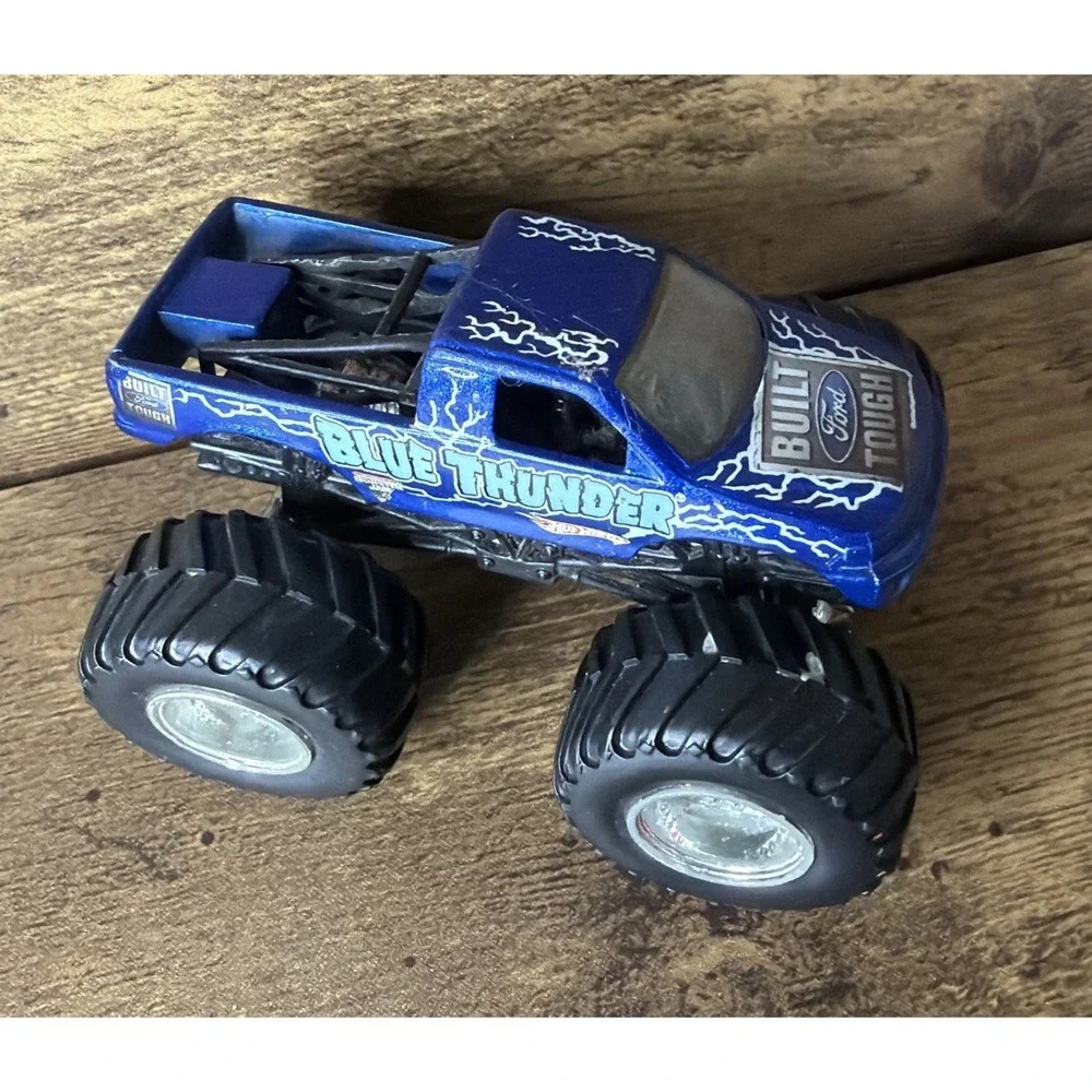 Monster Jam Hot Wheels Blue Thunder 1:64 Diecast Please Read Fast Safe Shipping